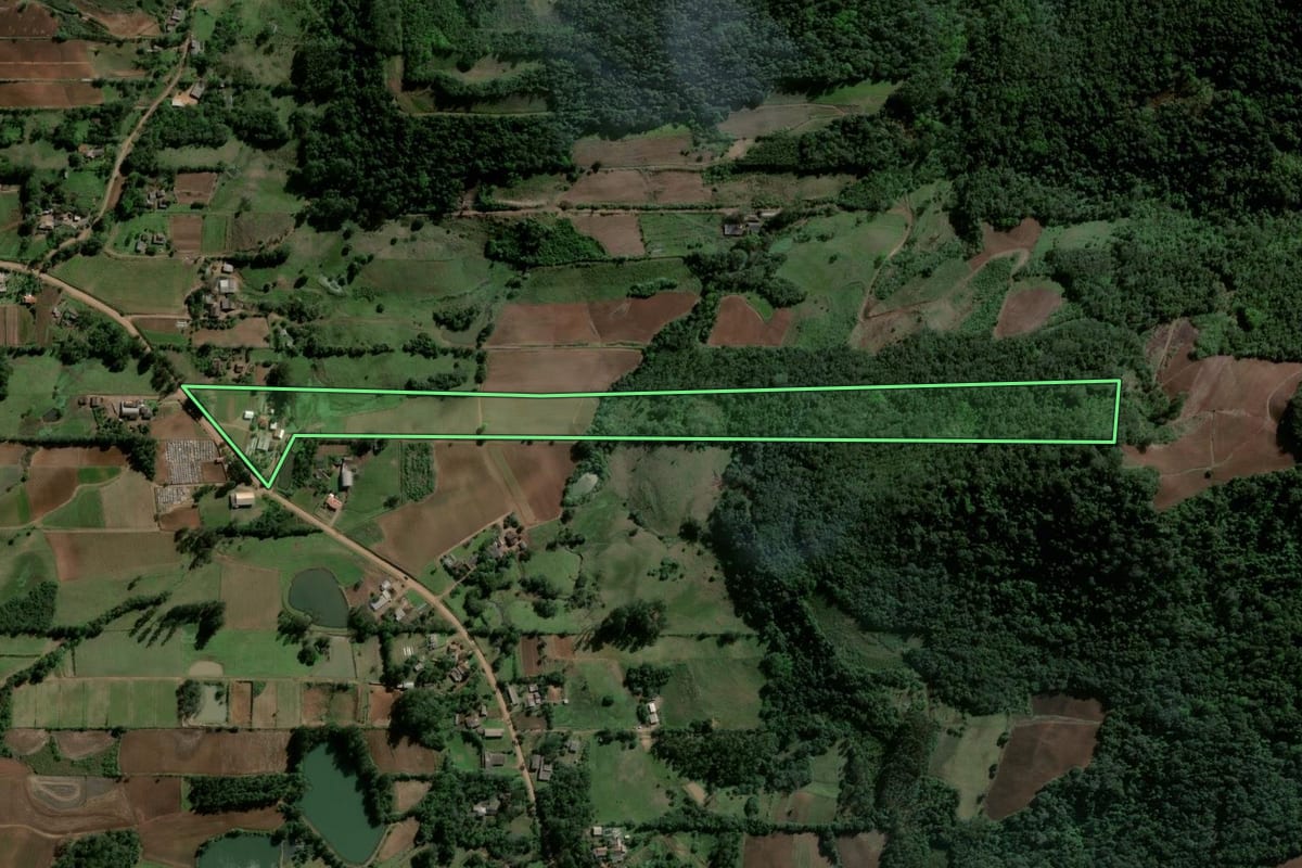 Imagem de satélite do imóvel rural em Agudo (RS), com o contorno declarado no CAR desenhado por cima.