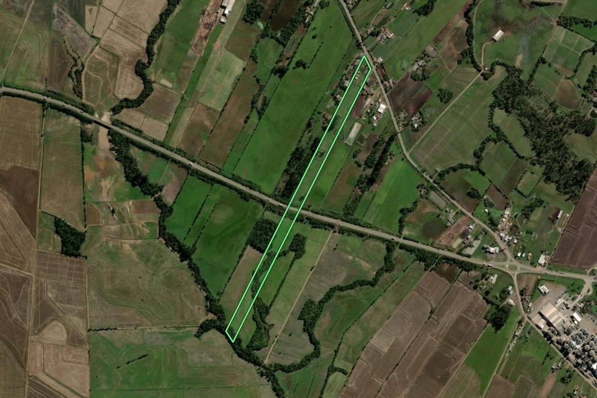 Imagem de satélite do imóvel rural em Agudo (RS), com o contorno declarado no CAR desenhado por cima.