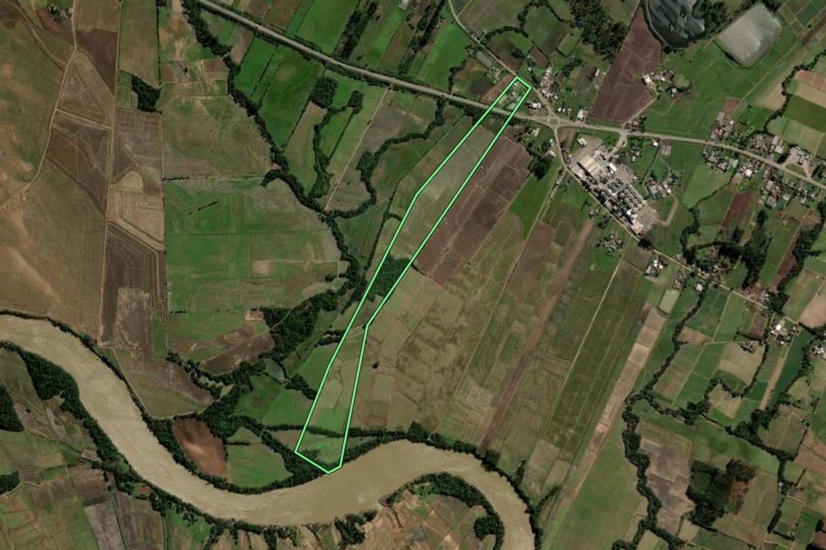 Imagem de satélite do imóvel rural em Agudo (RS), com o contorno declarado no CAR desenhado por cima.