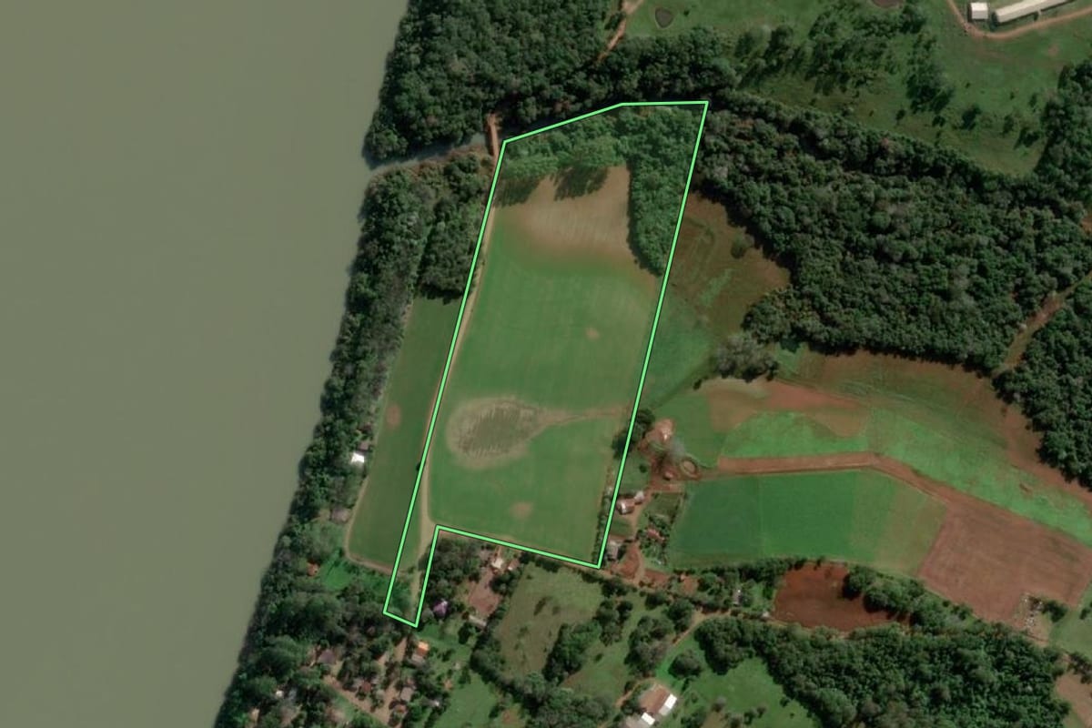 Imagem de satélite do imóvel rural em Alecrim (RS), com o contorno declarado no CAR desenhado por cima.
