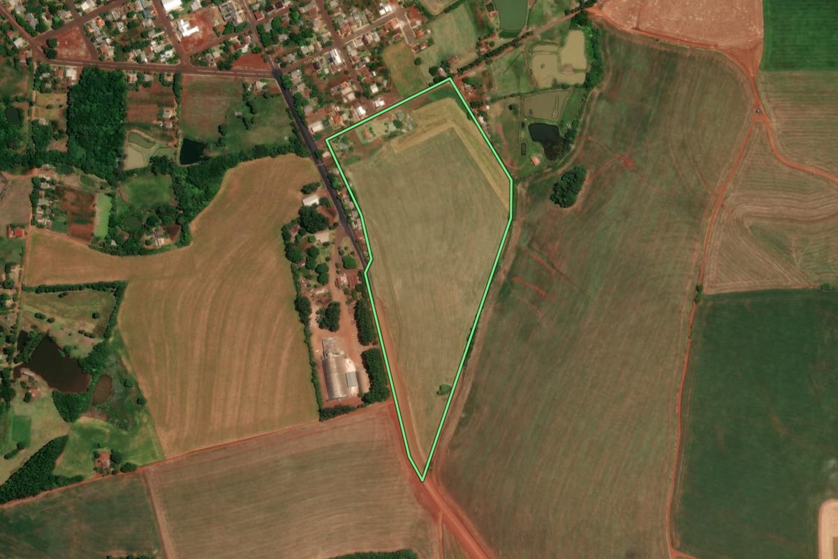 Imagem de satélite do imóvel rural em Alegria (RS), com o contorno declarado no CAR desenhado por cima.