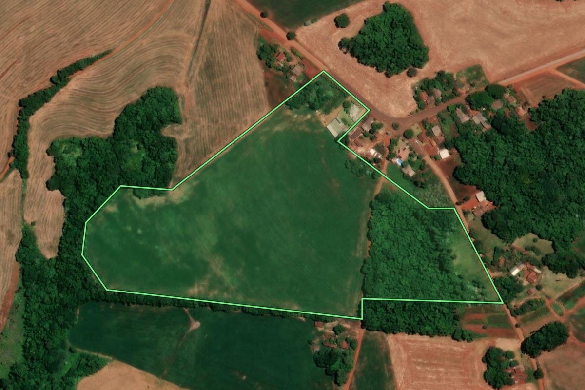 Imagem de satélite do imóvel rural em Alegria (RS), com o contorno declarado no CAR desenhado por cima.