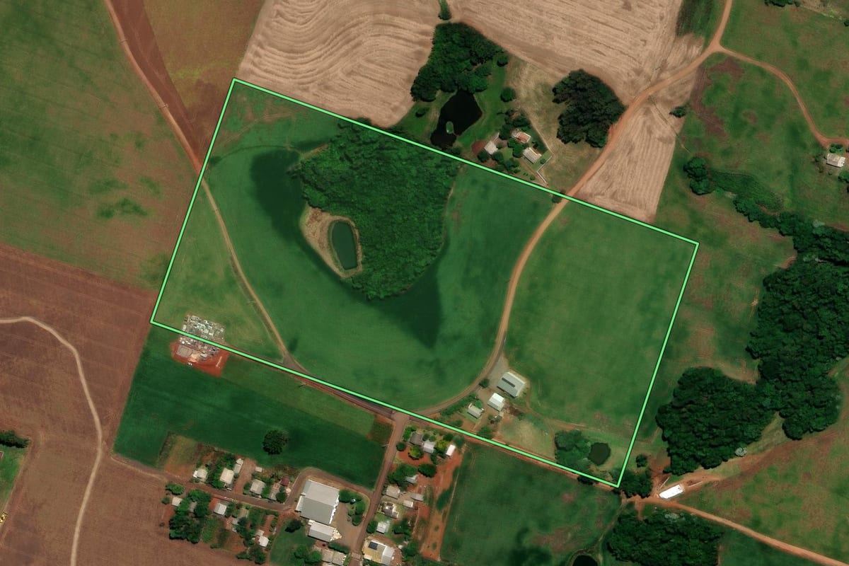 Imagem de satélite do imóvel rural em Almirante Tamandaré do Sul (RS), com o contorno declarado no CAR desenhado por cima.