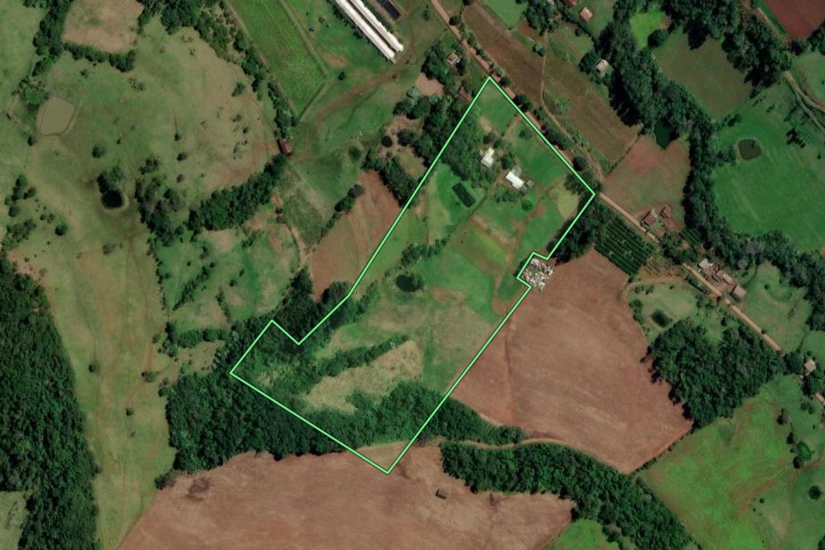 Imagem de satélite do imóvel rural em Alpestre (RS), com o contorno declarado no CAR desenhado por cima.