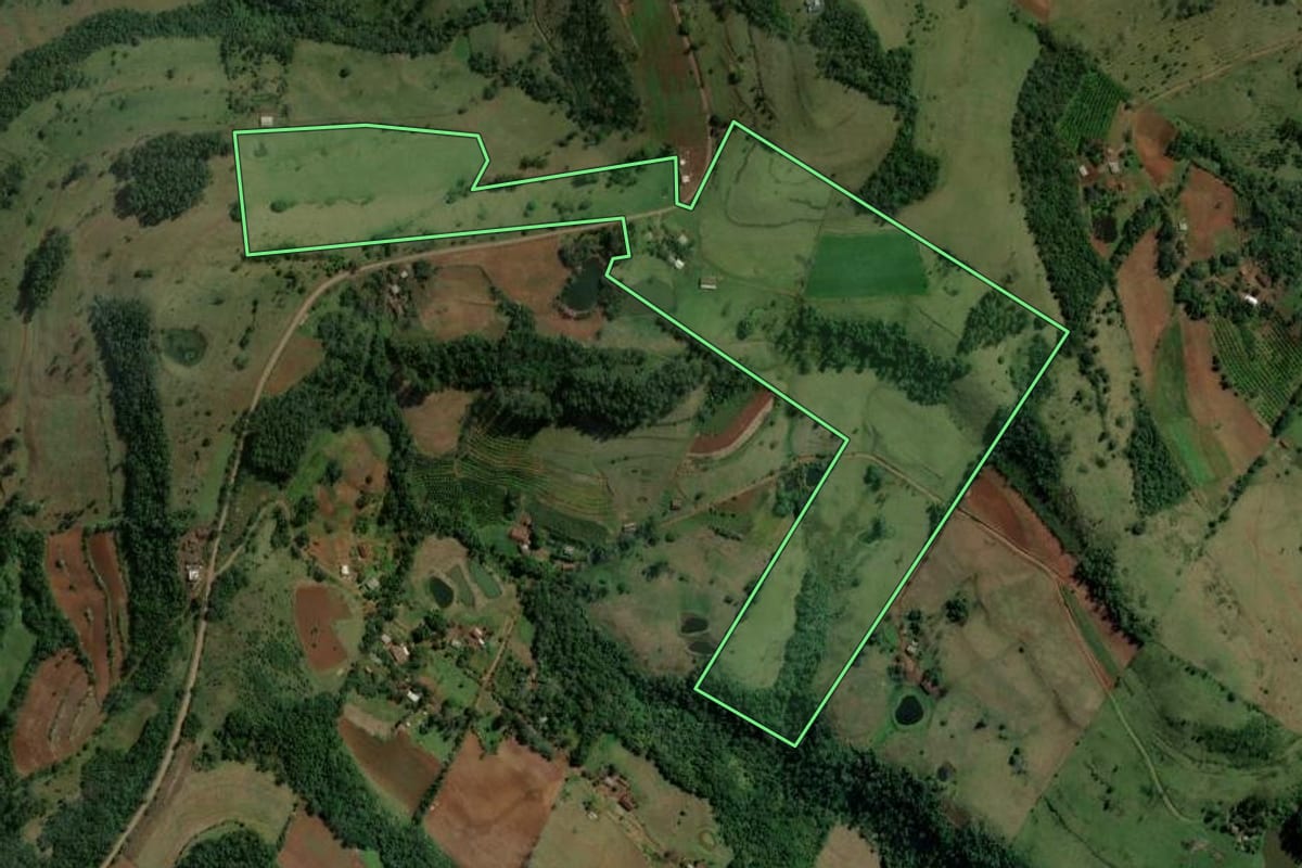Imagem de satélite do imóvel rural em Alpestre (RS), com o contorno declarado no CAR desenhado por cima.