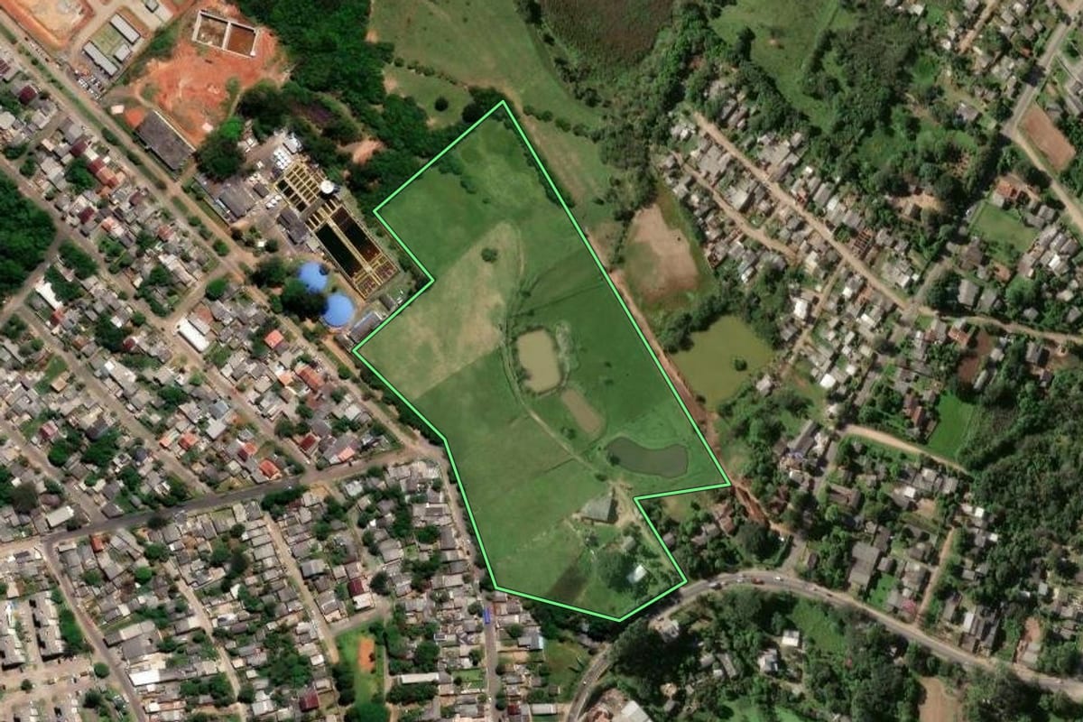 Imagem de satélite do imóvel rural em Alvorada (RS), com o contorno declarado no CAR desenhado por cima.