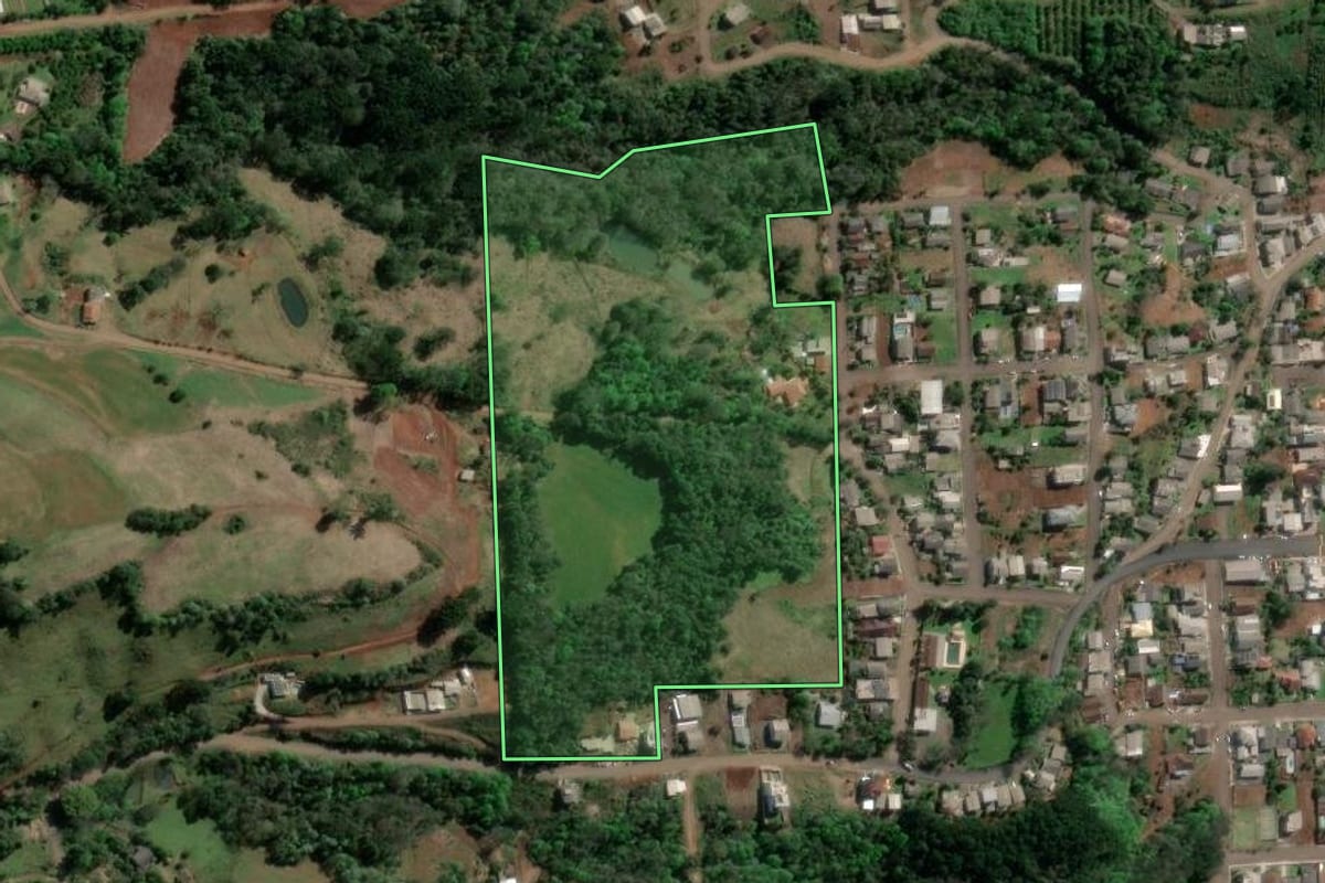 Imagem de satélite do imóvel rural em Aratiba (RS), com o contorno declarado no CAR desenhado por cima.
