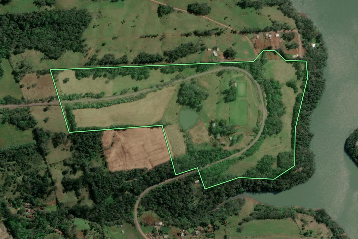 Imagem de satélite do imóvel rural em Aratiba (RS), com o contorno declarado no CAR desenhado por cima.