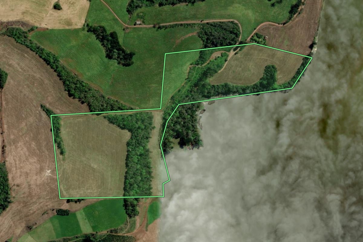 Imagem de satélite do imóvel rural em Aratiba (RS), com o contorno declarado no CAR desenhado por cima.
