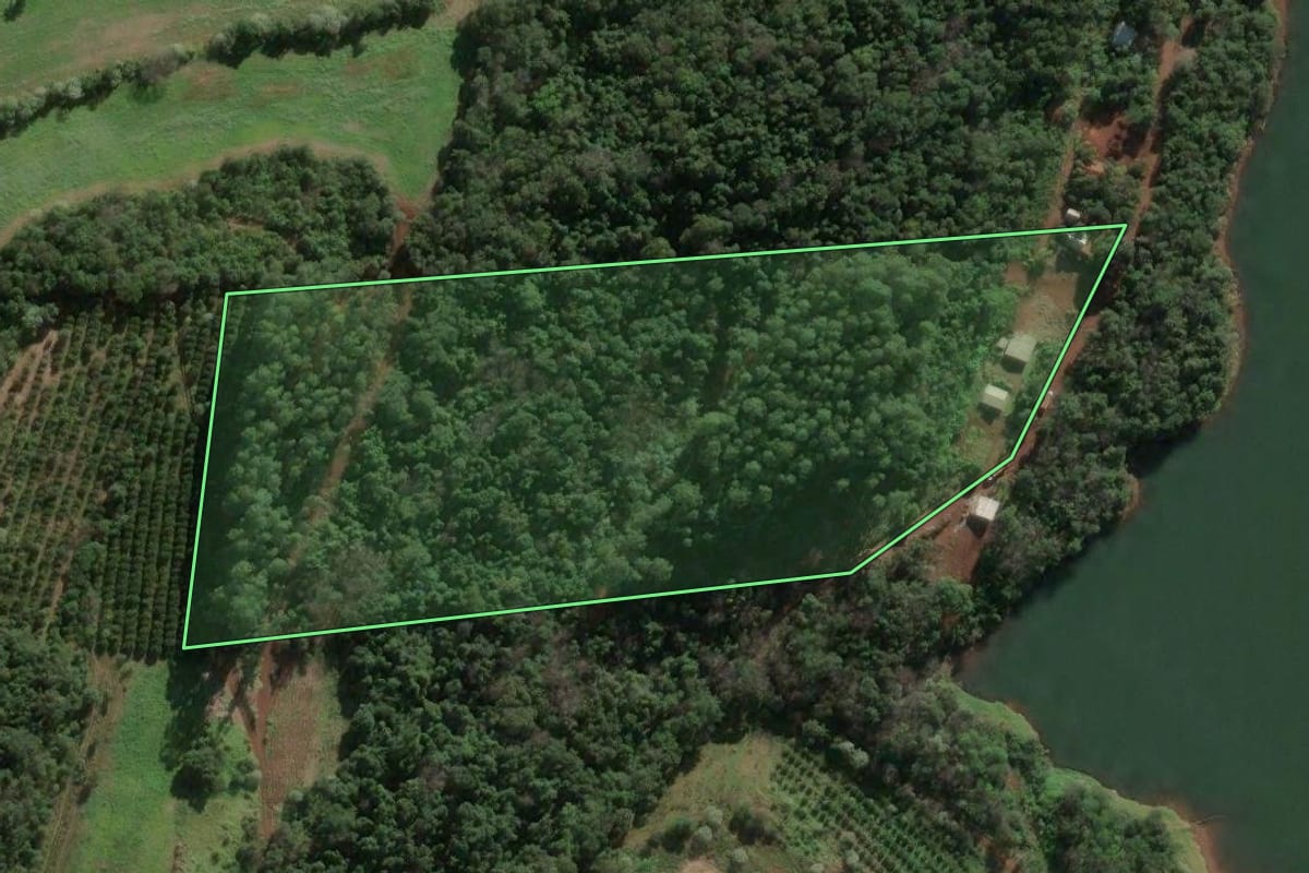 Imagem de satélite do imóvel rural em Aratiba (RS), com o contorno declarado no CAR desenhado por cima.