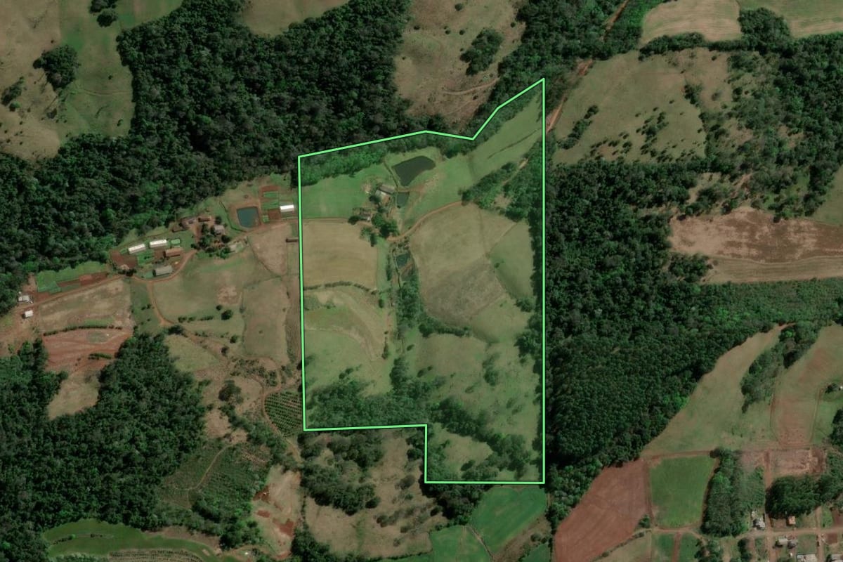 Imagem de satélite do imóvel rural em Aratiba (RS), com o contorno declarado no CAR desenhado por cima.