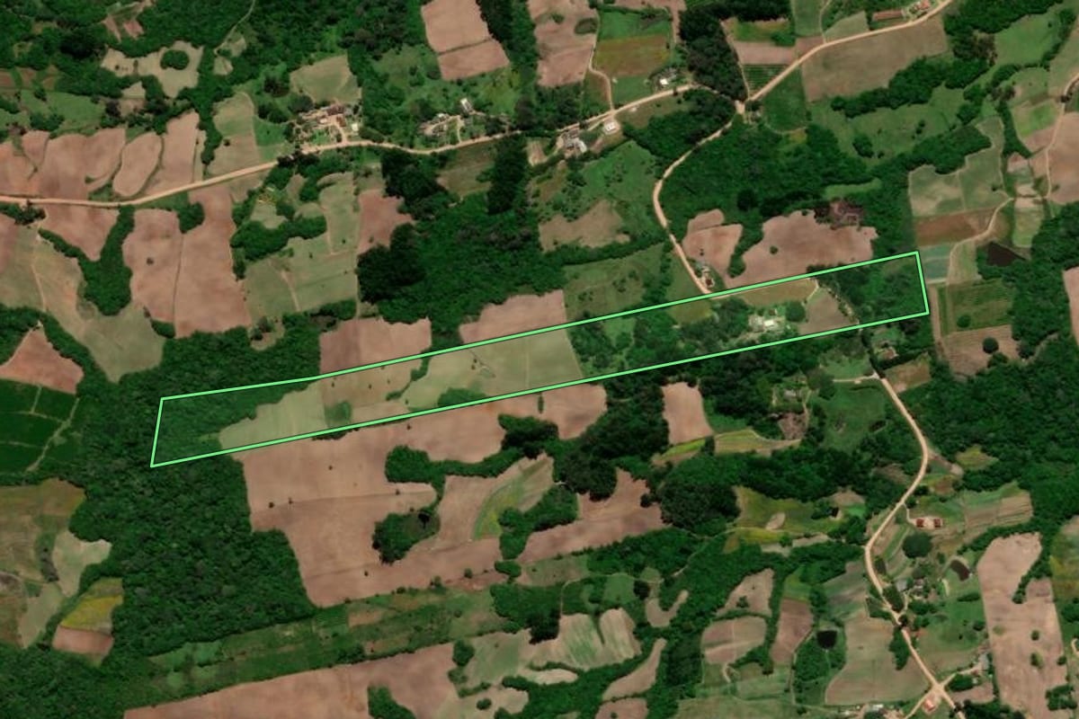 Imagem de satélite do imóvel rural em Arroio do Padre (RS), com o contorno declarado no CAR desenhado por cima.