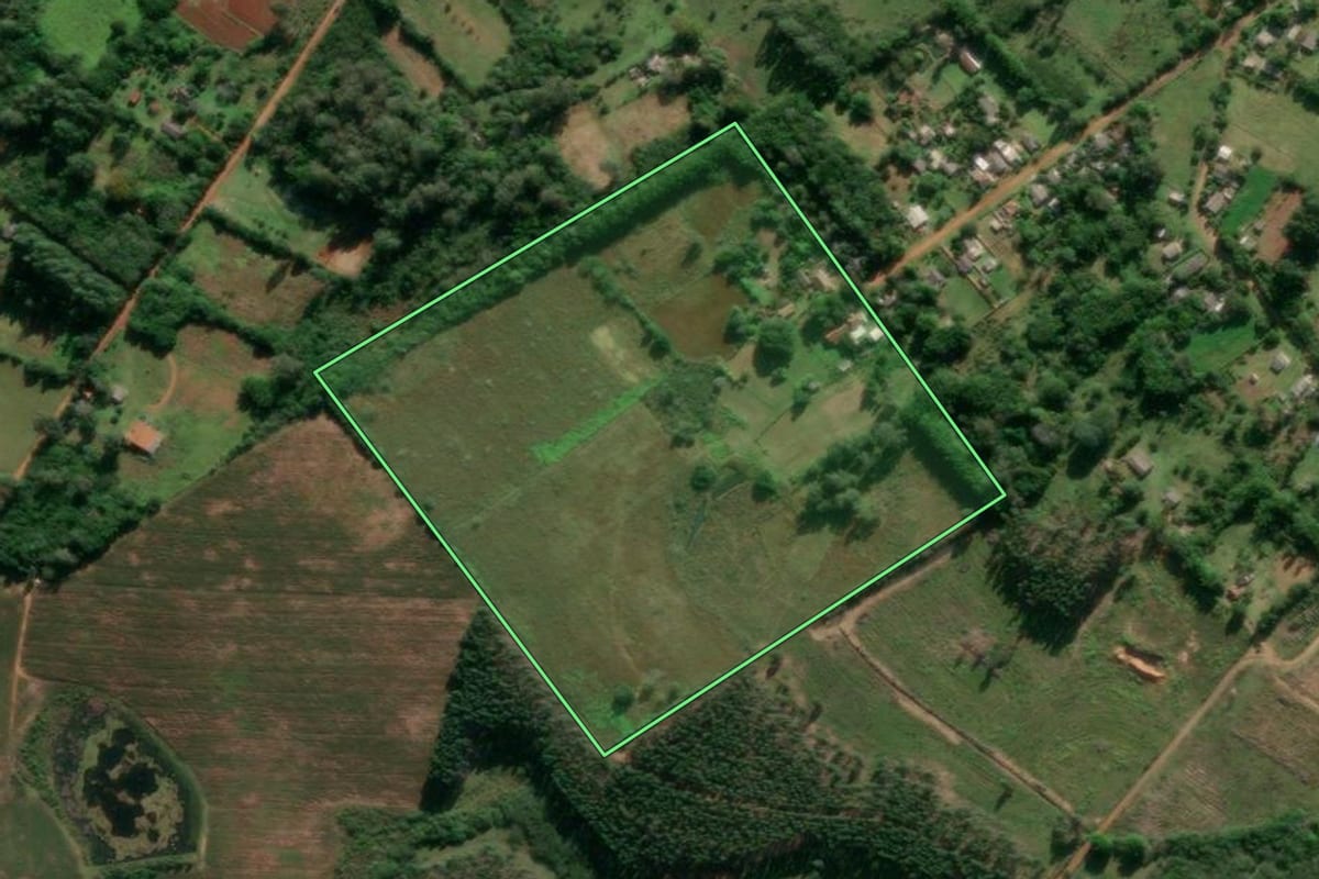 Imagem de satélite do imóvel rural em Arroio dos Ratos (RS), com o contorno declarado no CAR desenhado por cima.