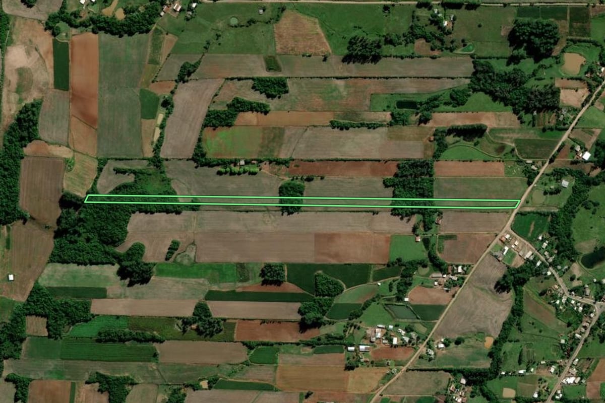Imagem de satélite do imóvel rural em Arroio do Tigre (RS), com o contorno declarado no CAR desenhado por cima.