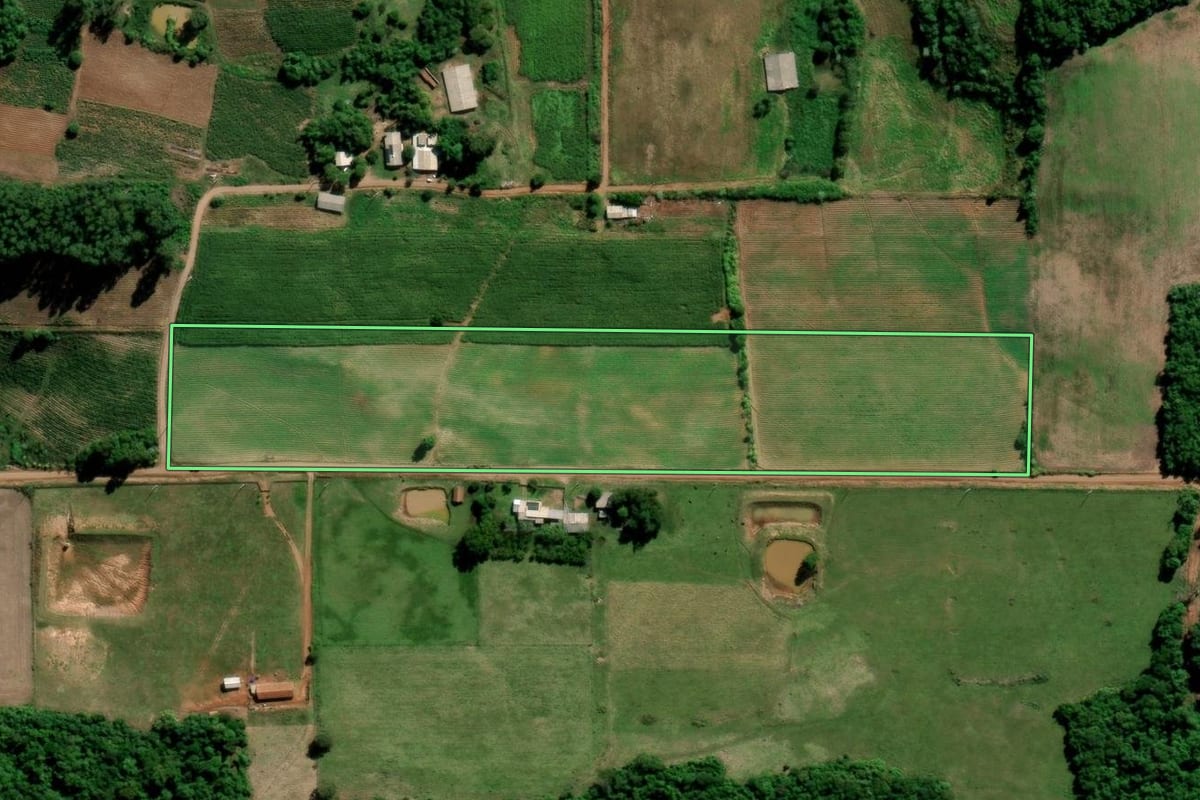 Imagem de satélite do imóvel rural em Arroio do Tigre (RS), com o contorno declarado no CAR desenhado por cima.