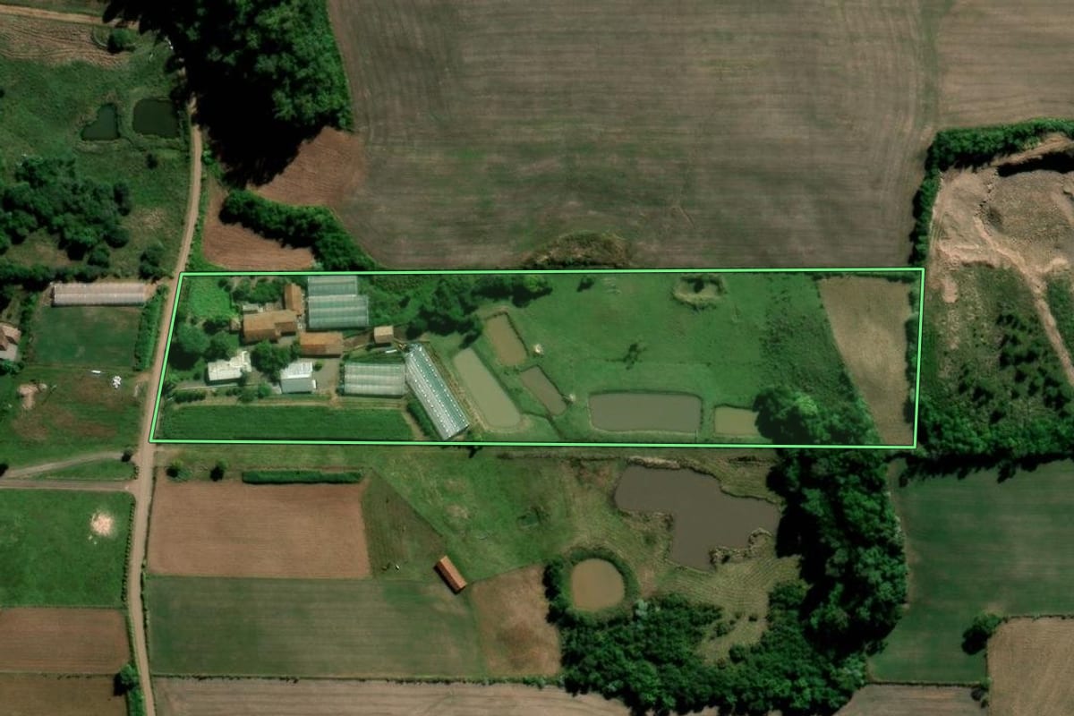 Imagem de satélite do imóvel rural em Arroio do Tigre (RS), com o contorno declarado no CAR desenhado por cima.