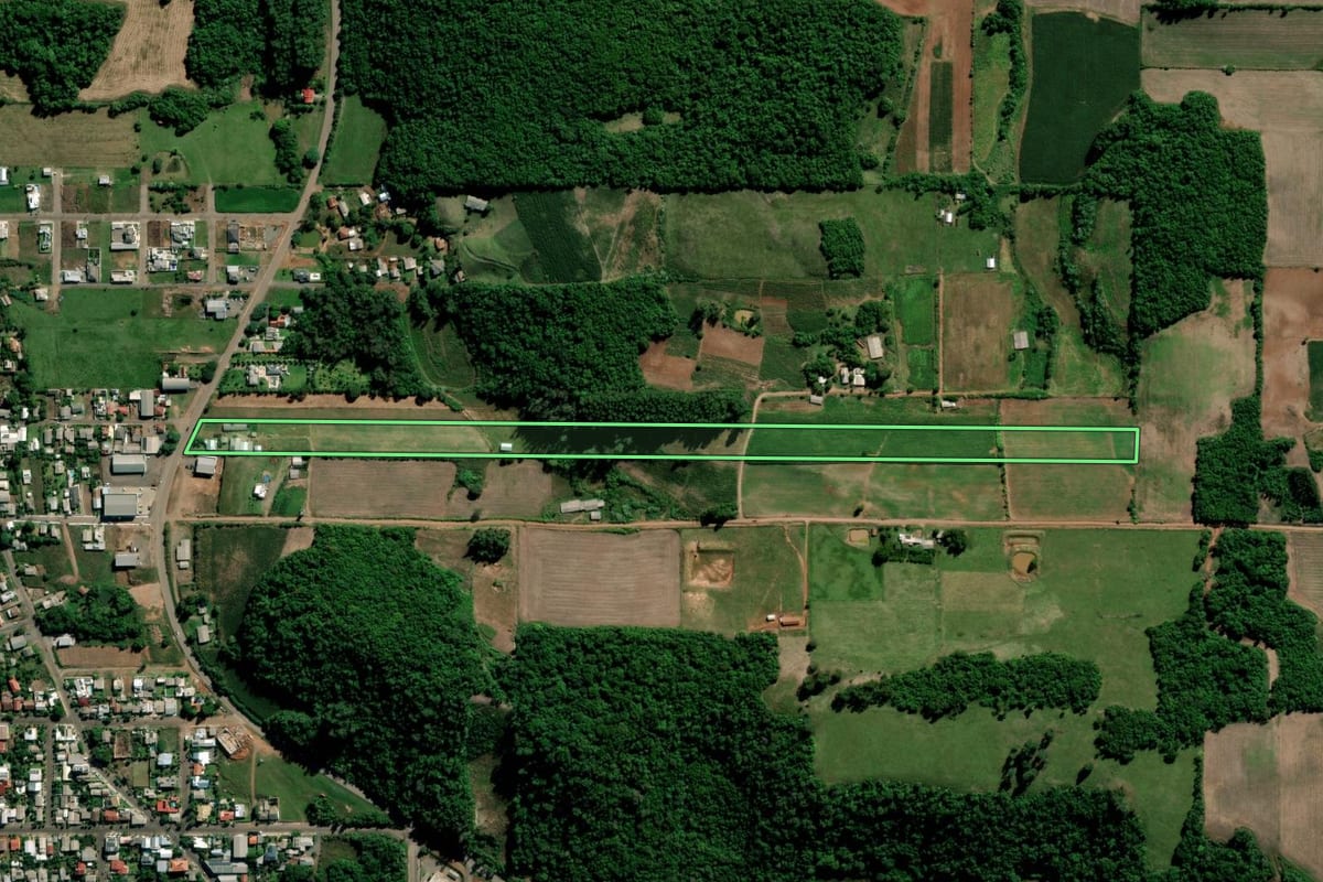 Imagem de satélite do imóvel rural em Arroio do Tigre (RS), com o contorno declarado no CAR desenhado por cima.