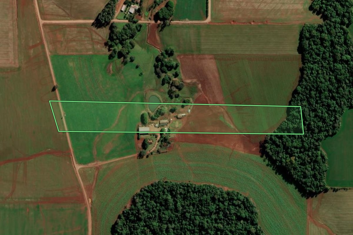 Imagem de satélite do imóvel rural em Augusto Pestana (RS), com o contorno declarado no CAR desenhado por cima.