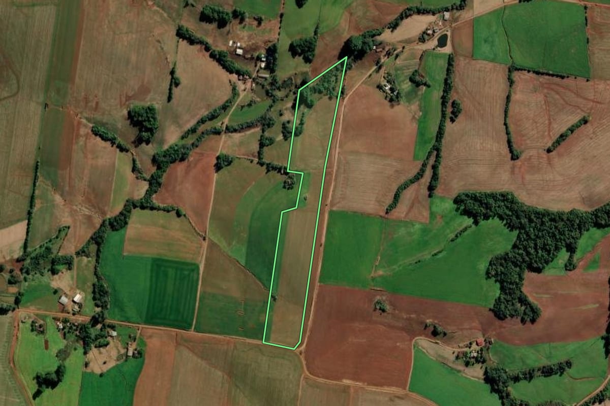 Imagem de satélite do imóvel rural em Augusto Pestana (RS), com o contorno declarado no CAR desenhado por cima.