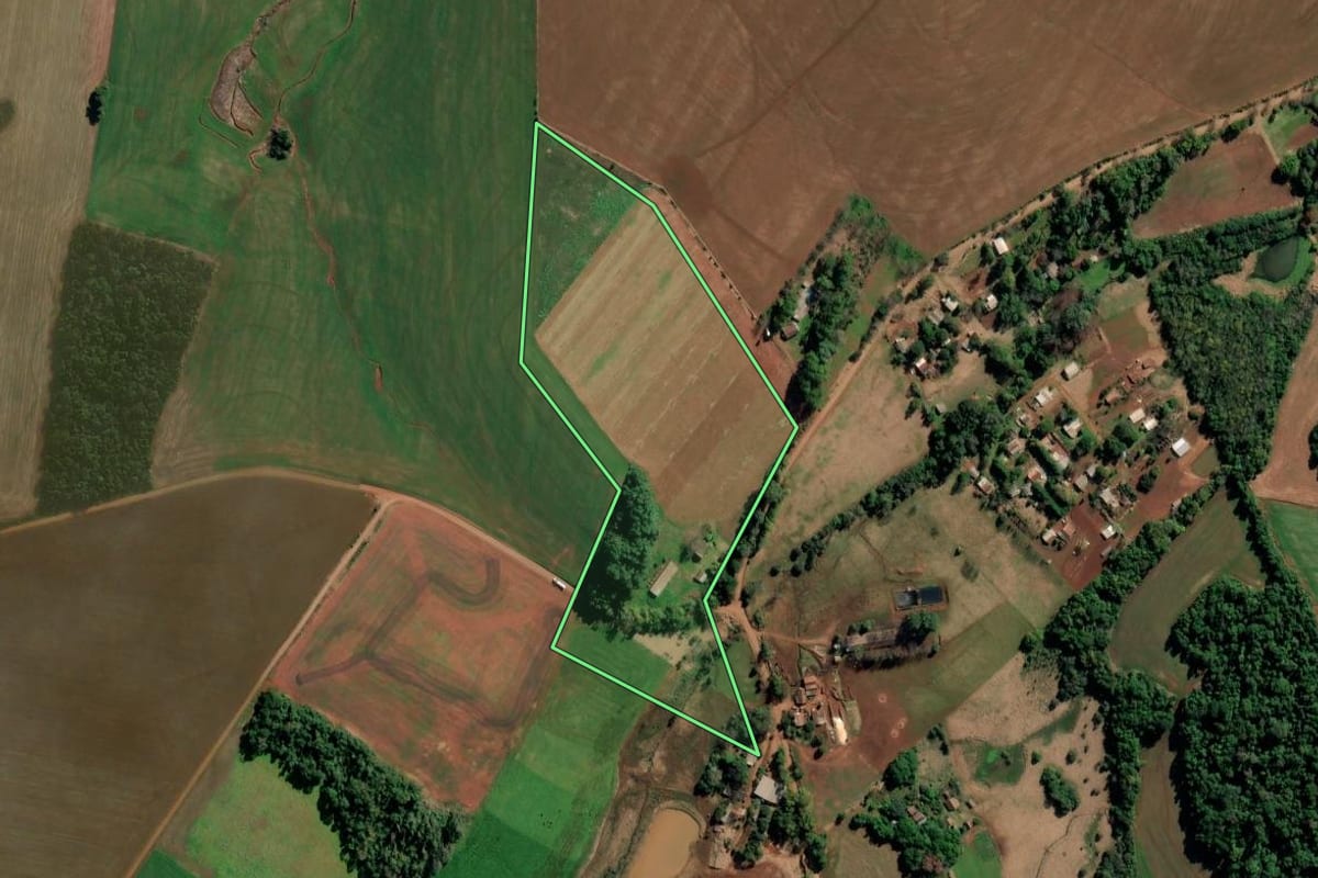 Imagem de satélite do imóvel rural em Augusto Pestana (RS), com o contorno declarado no CAR desenhado por cima.