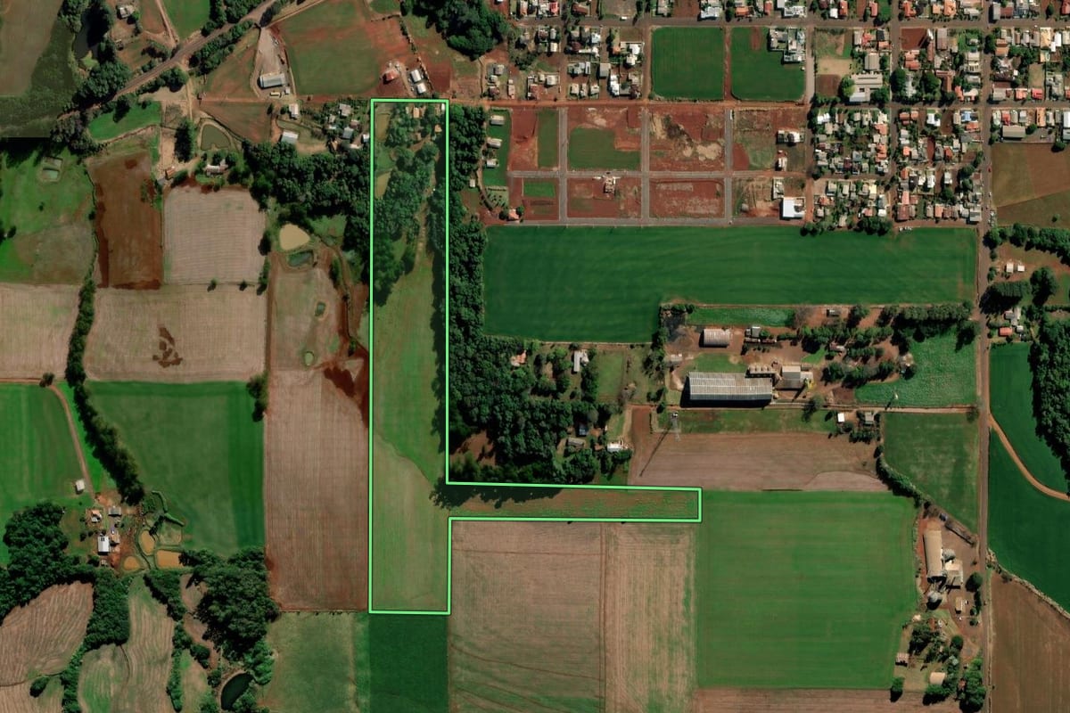 Imagem de satélite do imóvel rural em Augusto Pestana (RS), com o contorno declarado no CAR desenhado por cima.