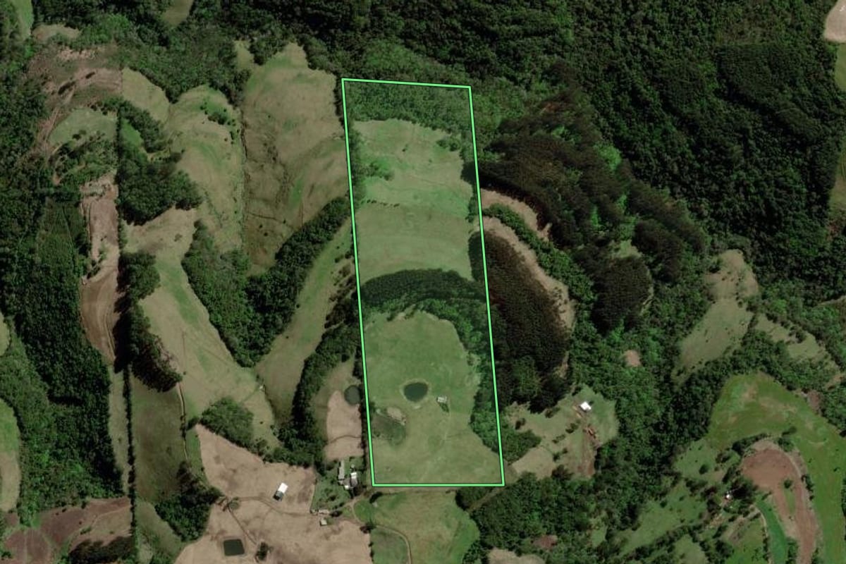 Imagem de satélite do imóvel rural em Barão de Cotegipe (RS), com o contorno declarado no CAR desenhado por cima.