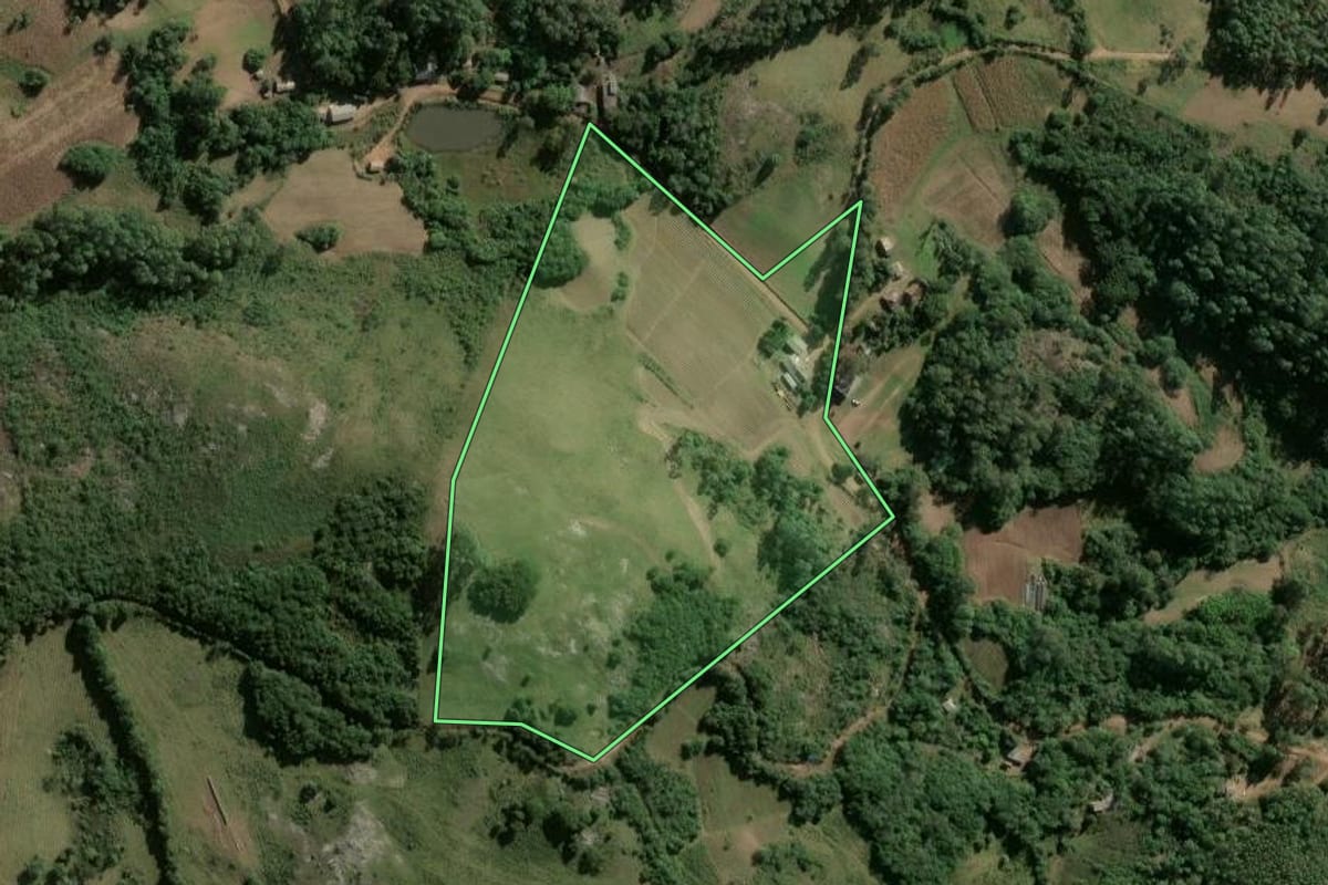 Imagem de satélite do imóvel rural em Barão do Triunfo (RS), com o contorno declarado no CAR desenhado por cima.