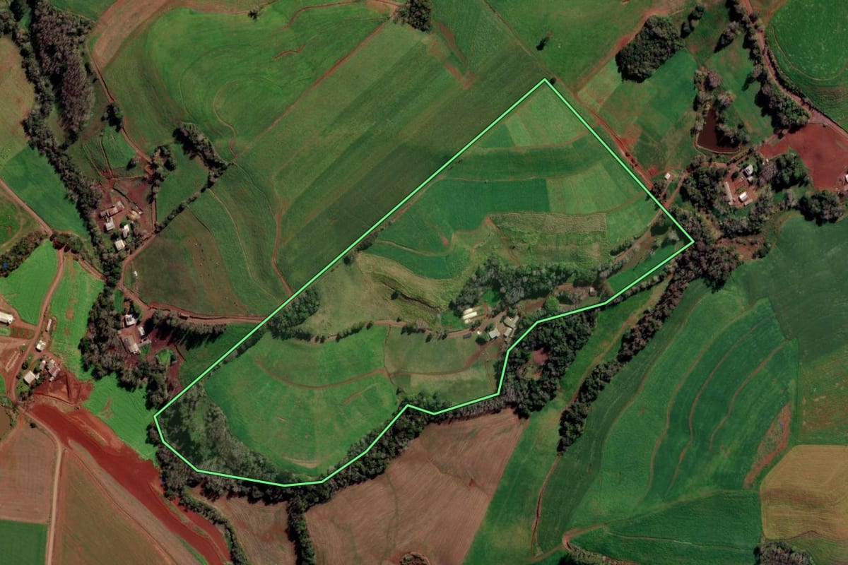 Imagem de satélite do imóvel rural em Barra Funda (RS), com o contorno declarado no CAR desenhado por cima.