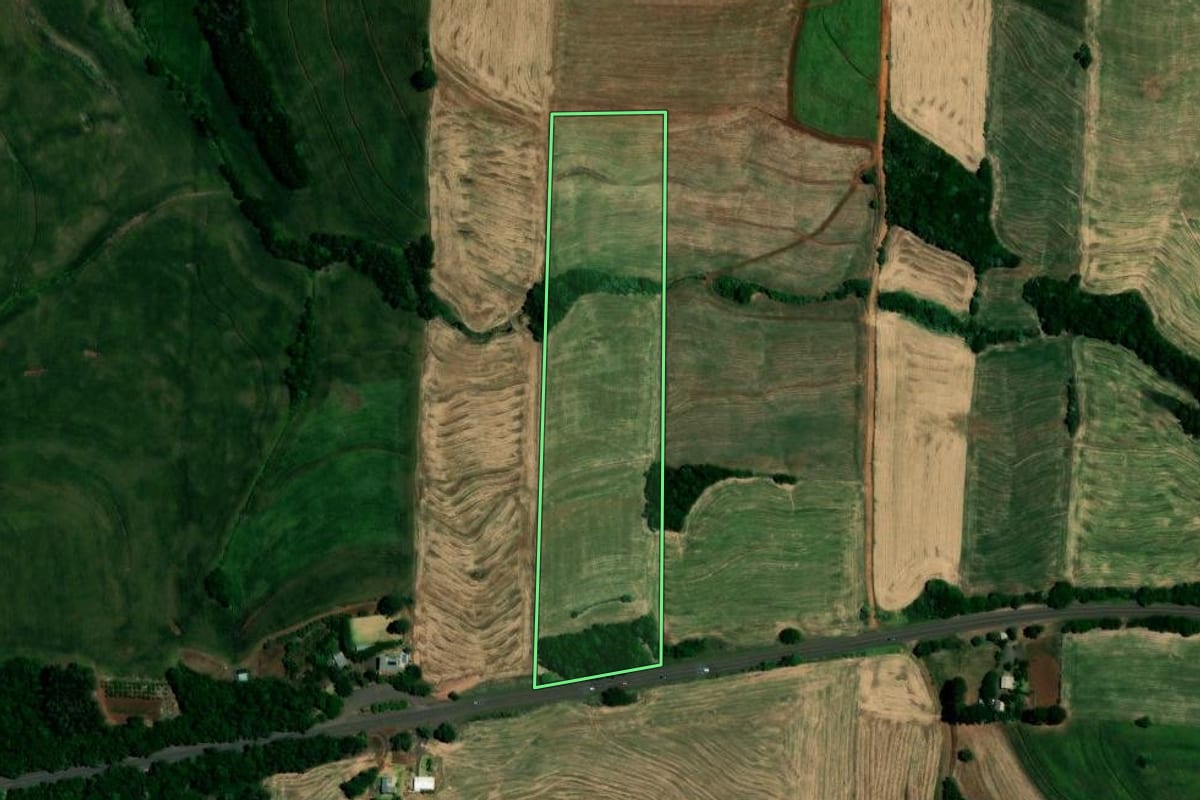 Imagem de satélite do imóvel rural em Barra Funda (RS), com o contorno declarado no CAR desenhado por cima.