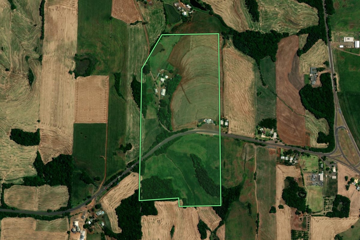 Imagem de satélite do imóvel rural em Barra Funda (RS), com o contorno declarado no CAR desenhado por cima.