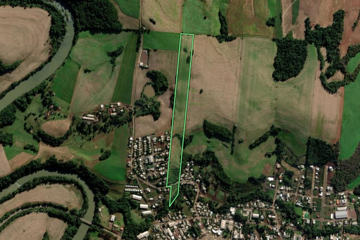 Imagem de satélite do imóvel rural em Barra Funda (RS), com o contorno declarado no CAR desenhado por cima.