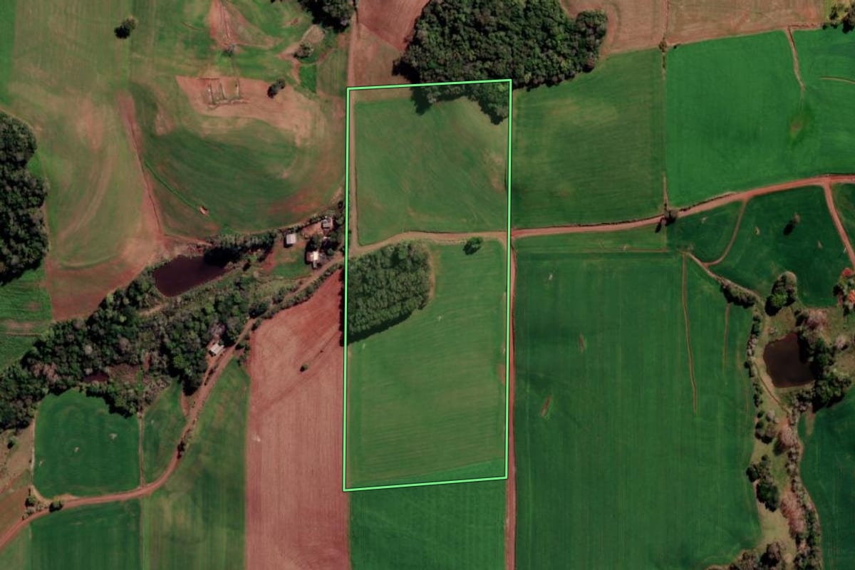 Imagem de satélite do imóvel rural em Barra Funda (RS), com o contorno declarado no CAR desenhado por cima.