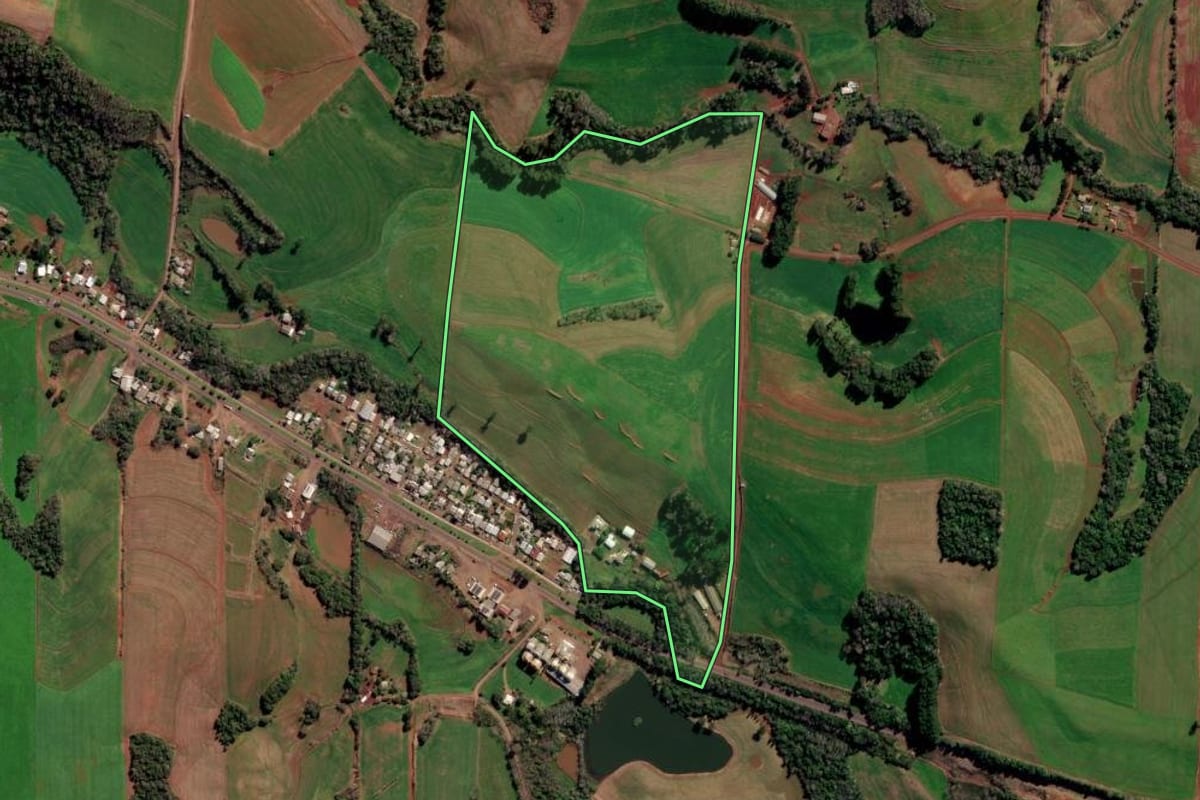 Imagem de satélite do imóvel rural em Barra Funda (RS), com o contorno declarado no CAR desenhado por cima.