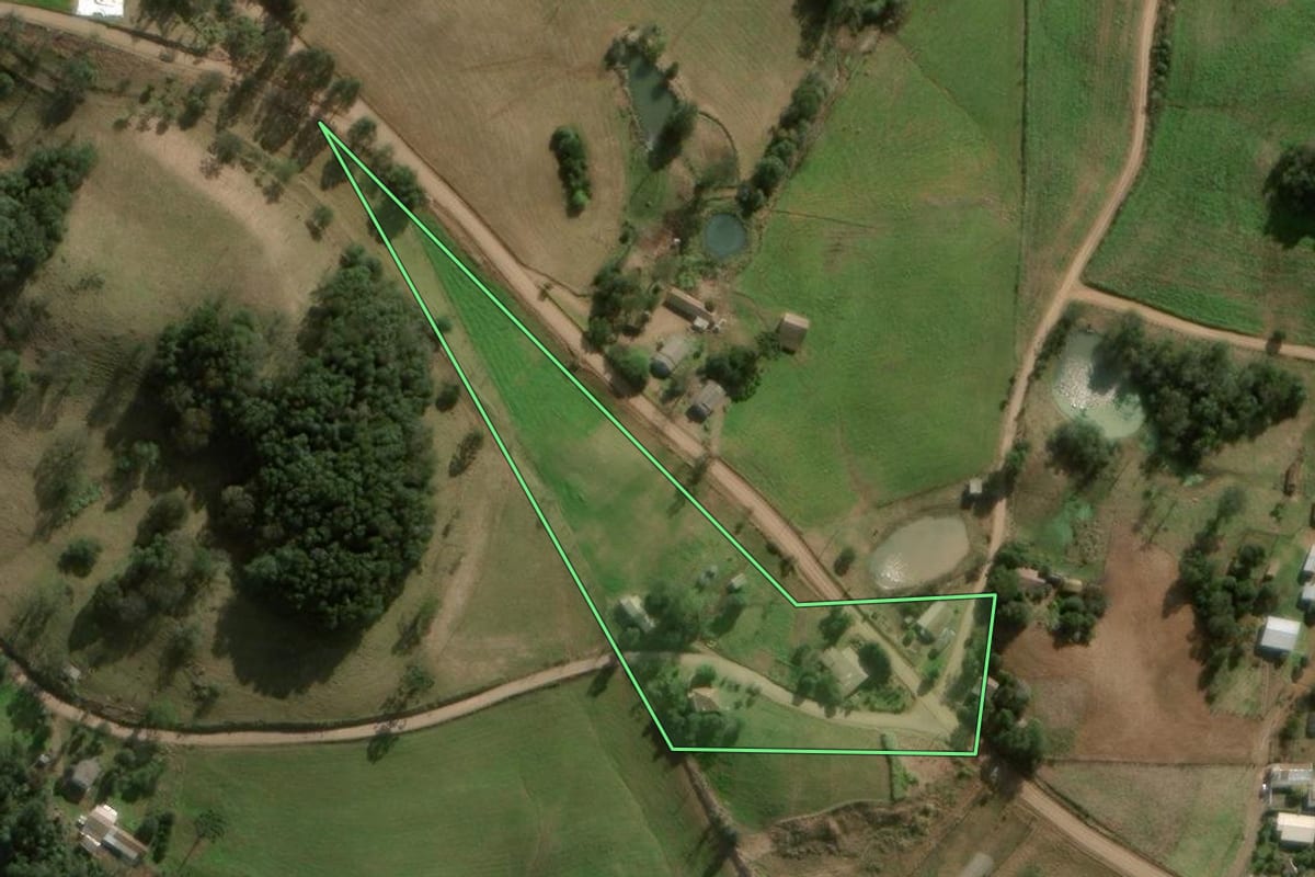 Imagem de satélite do imóvel rural em Benjamin Constant do Sul (RS), com o contorno declarado no CAR desenhado por cima.