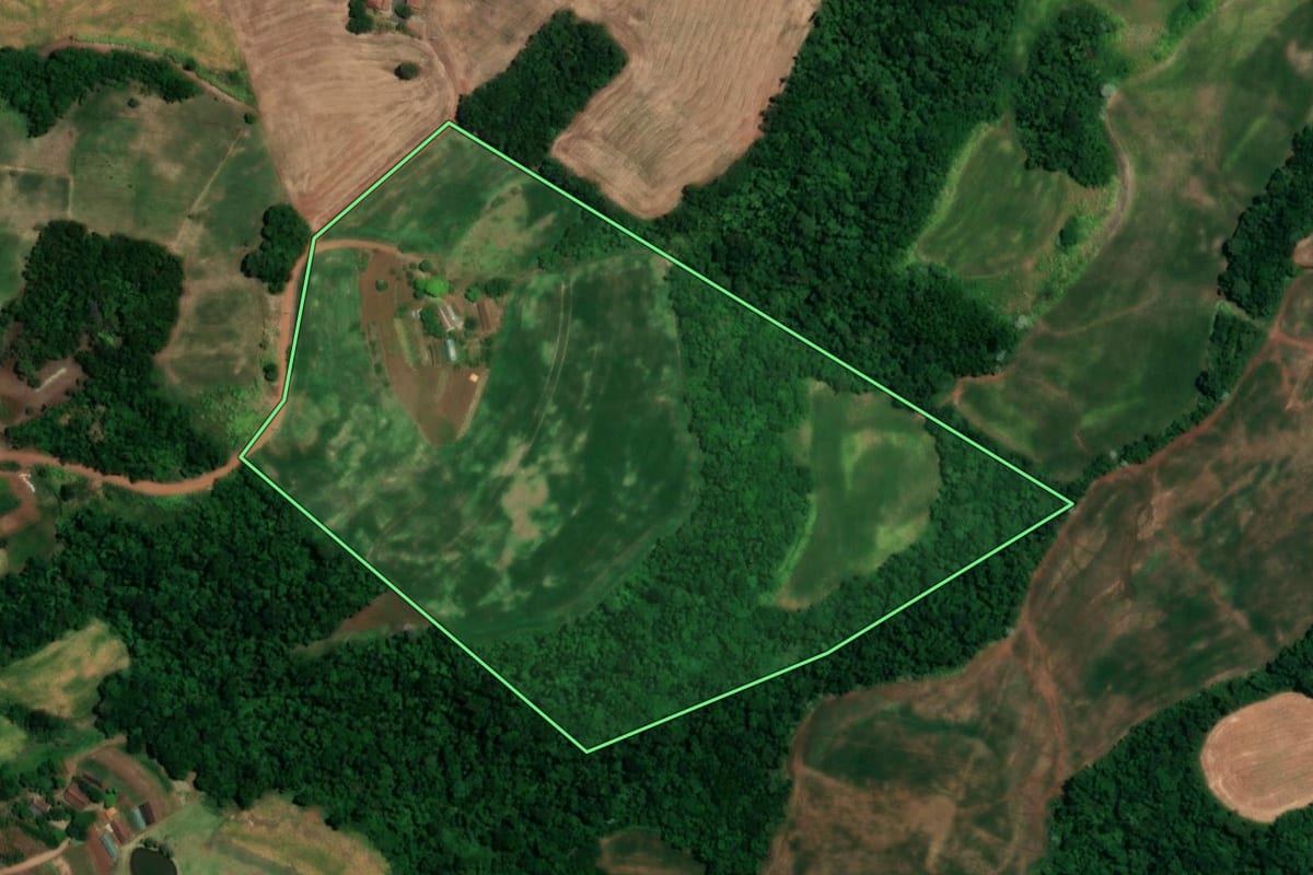 Imagem de satélite do imóvel rural em Boa Vista do Buricá (RS), com o contorno declarado no CAR desenhado por cima.