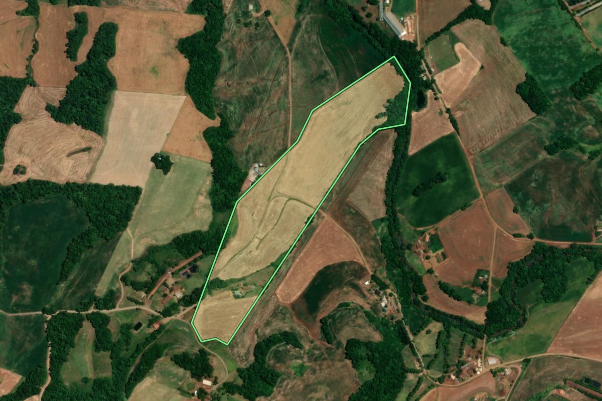 Imagem de satélite do imóvel rural em Boa Vista do Buricá (RS), com o contorno declarado no CAR desenhado por cima.
