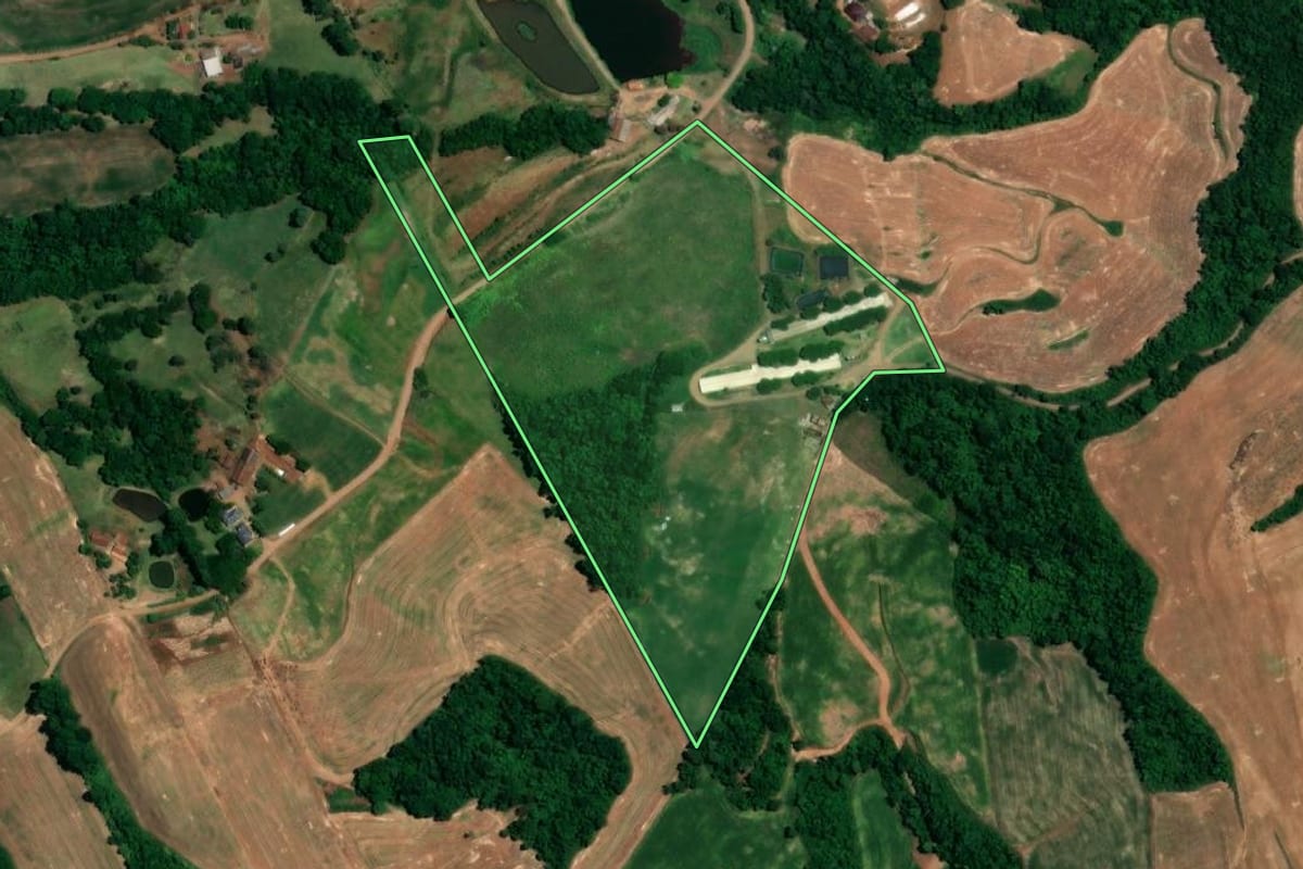 Imagem de satélite do imóvel rural em Boa Vista do Buricá (RS), com o contorno declarado no CAR desenhado por cima.