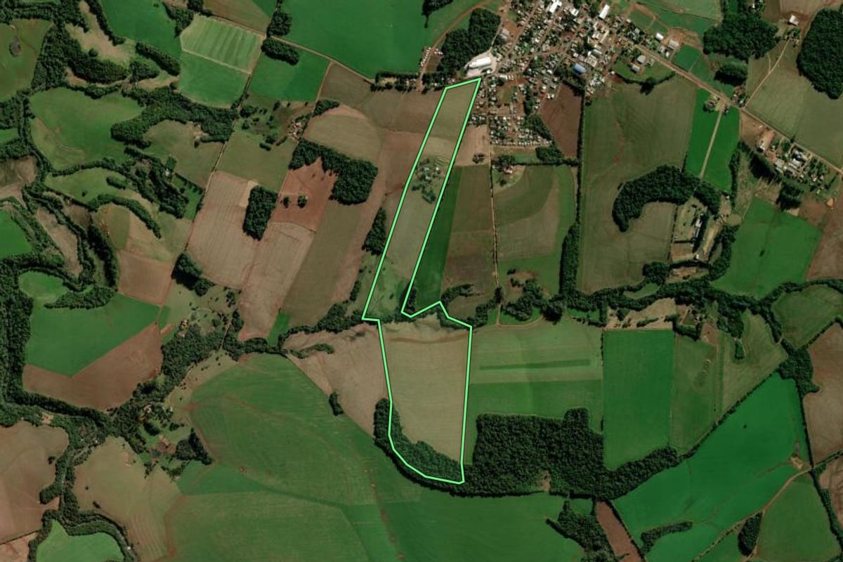 Imagem de satélite do imóvel rural em Boa Vista do Cadeado (RS), com o contorno declarado no CAR desenhado por cima.