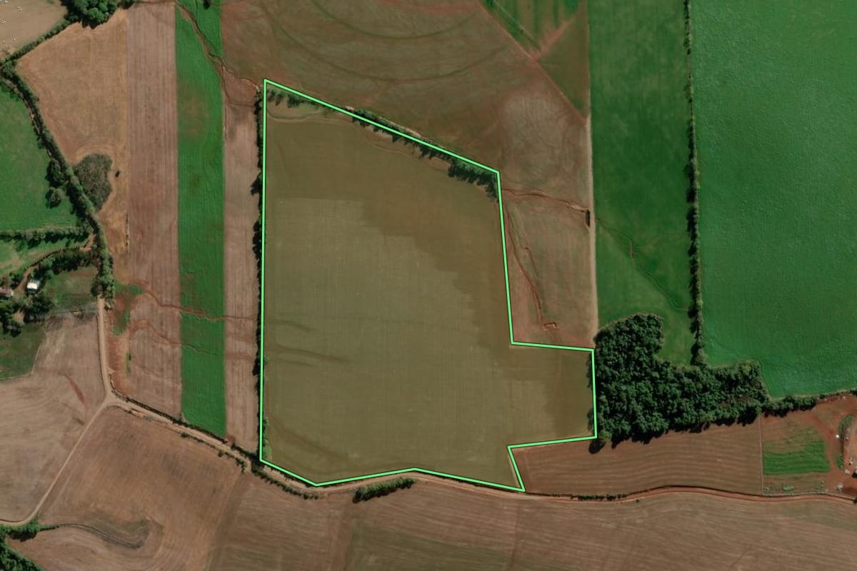 Imagem de satélite do imóvel rural em Boa Vista do Cadeado (RS), com o contorno declarado no CAR desenhado por cima.