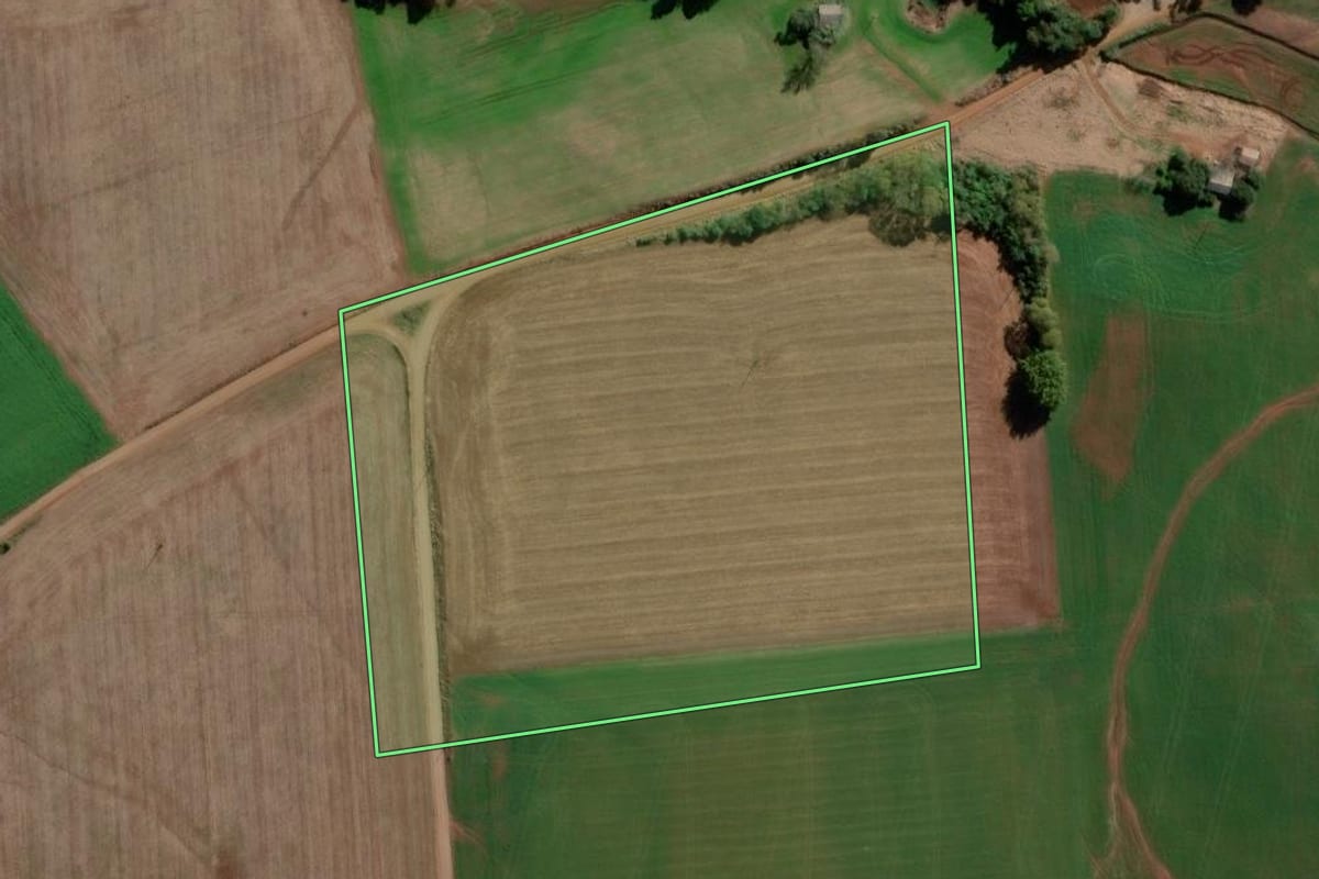 Imagem de satélite do imóvel rural em Boa Vista do Cadeado (RS), com o contorno declarado no CAR desenhado por cima.