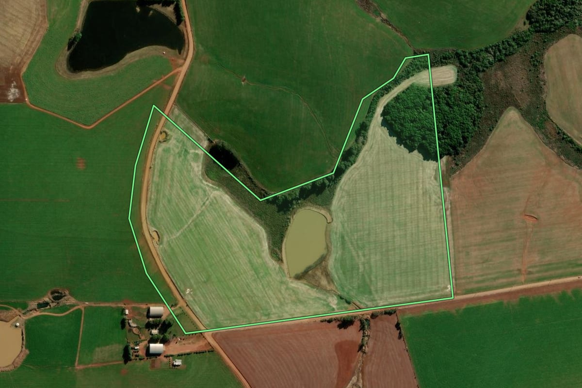 Imagem de satélite do imóvel rural em Boa Vista do Cadeado (RS), com o contorno declarado no CAR desenhado por cima.