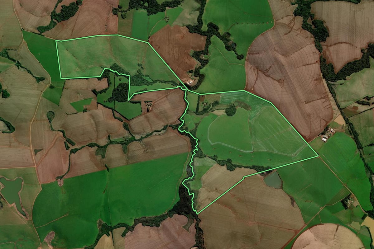 Imagem de satélite do imóvel rural em Boa Vista do Cadeado (RS), com o contorno declarado no CAR desenhado por cima.