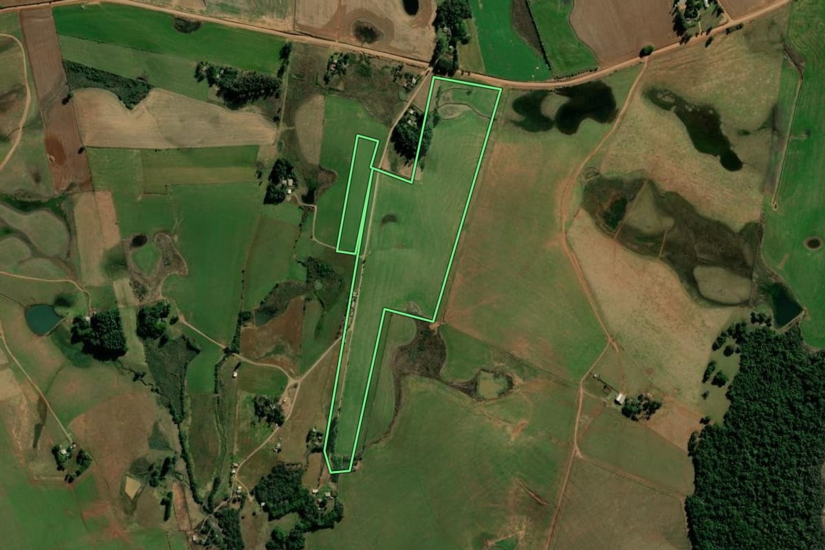 Imagem de satélite do imóvel rural em Boa Vista do Cadeado (RS), com o contorno declarado no CAR desenhado por cima.