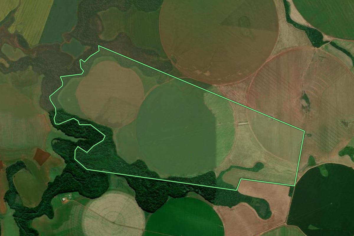 Imagem de satélite do imóvel rural em Boa Vista do Incra (RS), com o contorno declarado no CAR desenhado por cima.