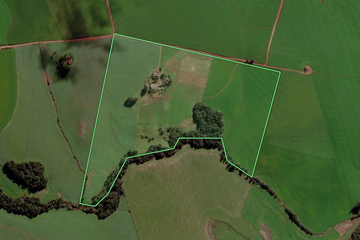 Imagem de satélite do imóvel rural em Boa Vista do Incra (RS), com o contorno declarado no CAR desenhado por cima.