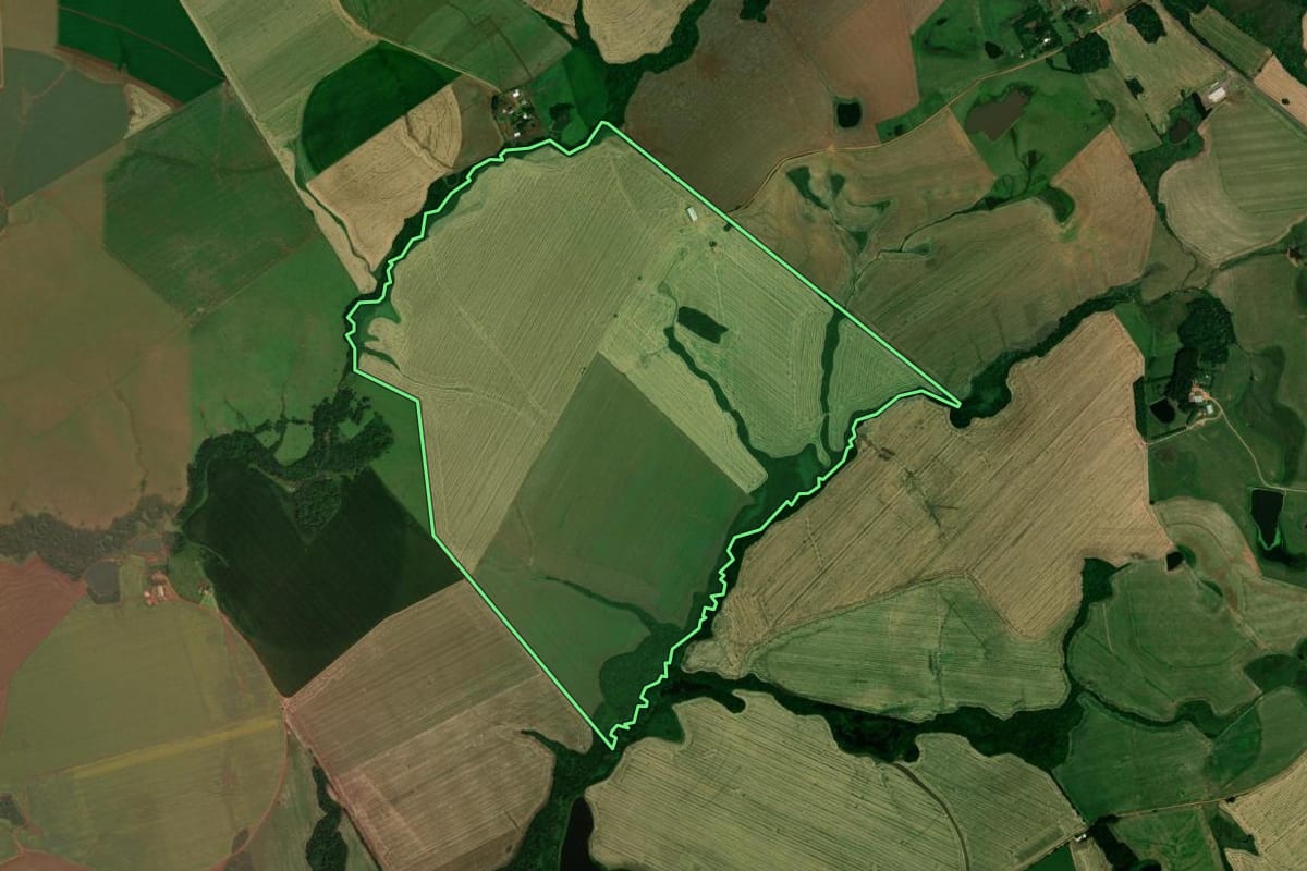Imagem de satélite do imóvel rural em Boa Vista do Incra (RS), com o contorno declarado no CAR desenhado por cima.