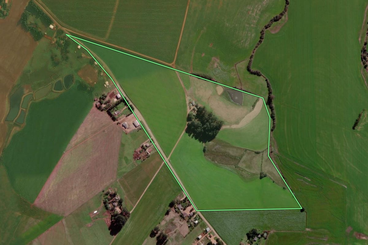 Imagem de satélite do imóvel rural em Boa Vista do Incra (RS), com o contorno declarado no CAR desenhado por cima.