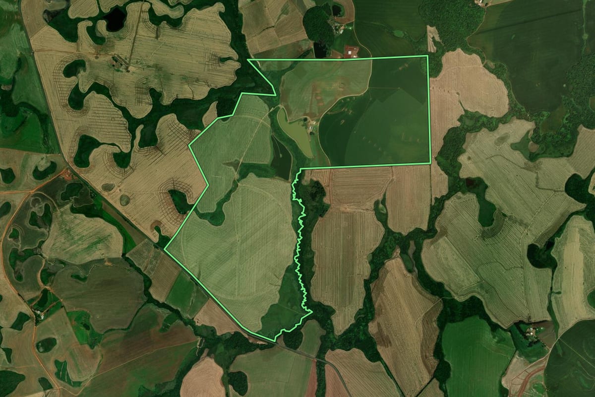 Imagem de satélite do imóvel rural em Boa Vista do Incra (RS), com o contorno declarado no CAR desenhado por cima.