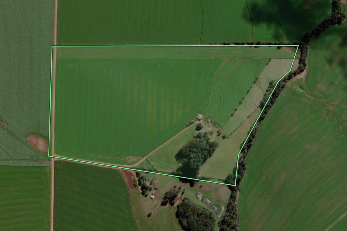 Imagem de satélite do imóvel rural em Boa Vista do Incra (RS), com o contorno declarado no CAR desenhado por cima.