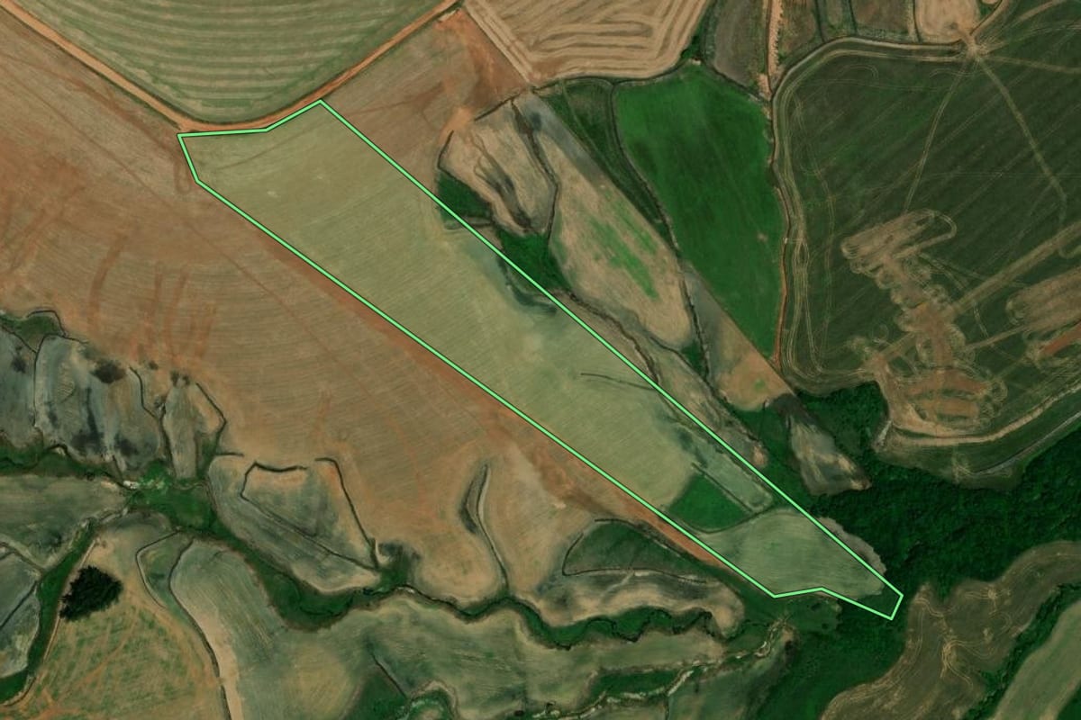 Imagem de satélite do imóvel rural em Boa Vista do Incra (RS), com o contorno declarado no CAR desenhado por cima.